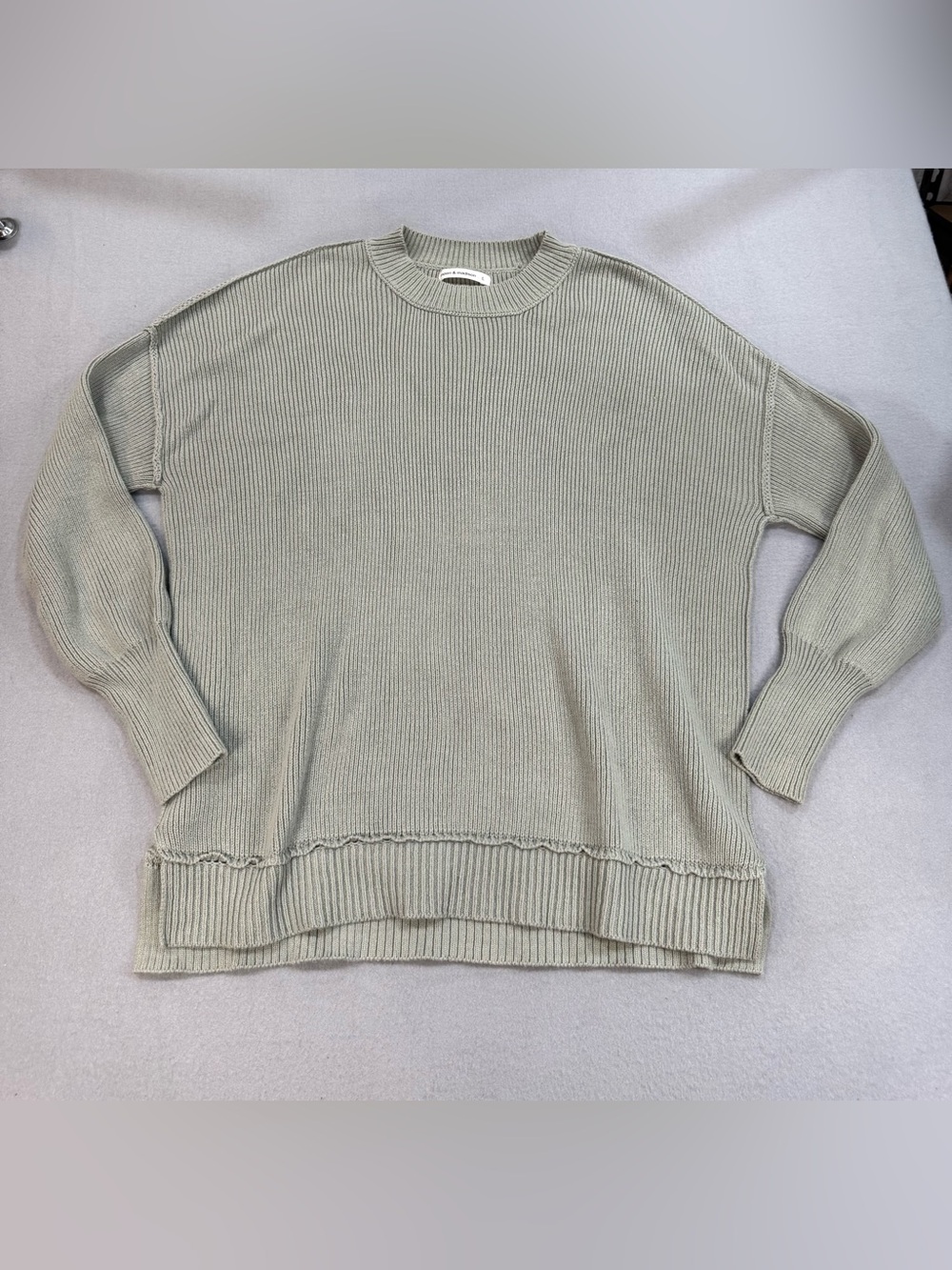 moon & madison Light Sage Ribbed Crewneck Sweater L